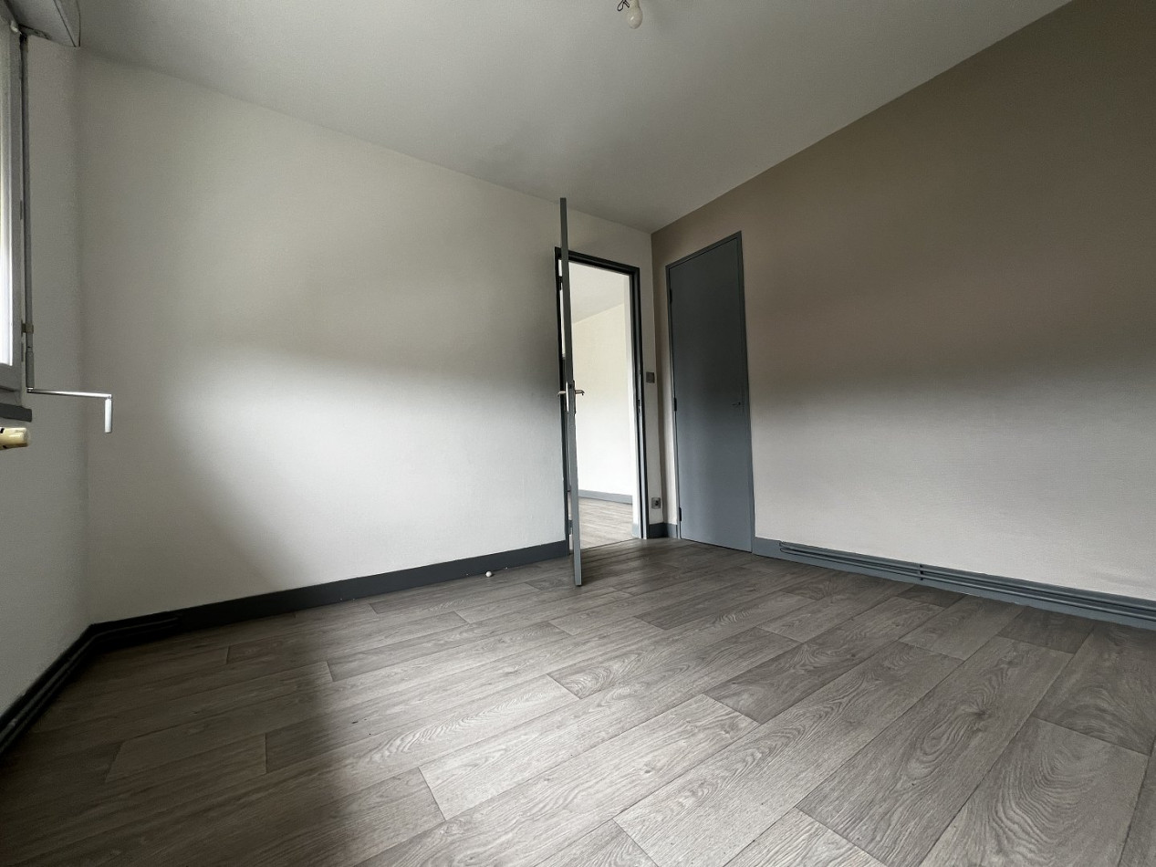 location Appartement Gourdan Polignan - Photo 6