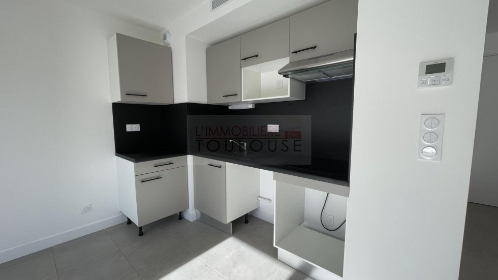 location Appartement Roquettes - Photo 3