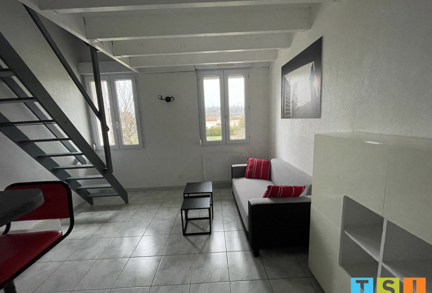 location Appartement mezzanine Gourdan Polignan - Photo 1