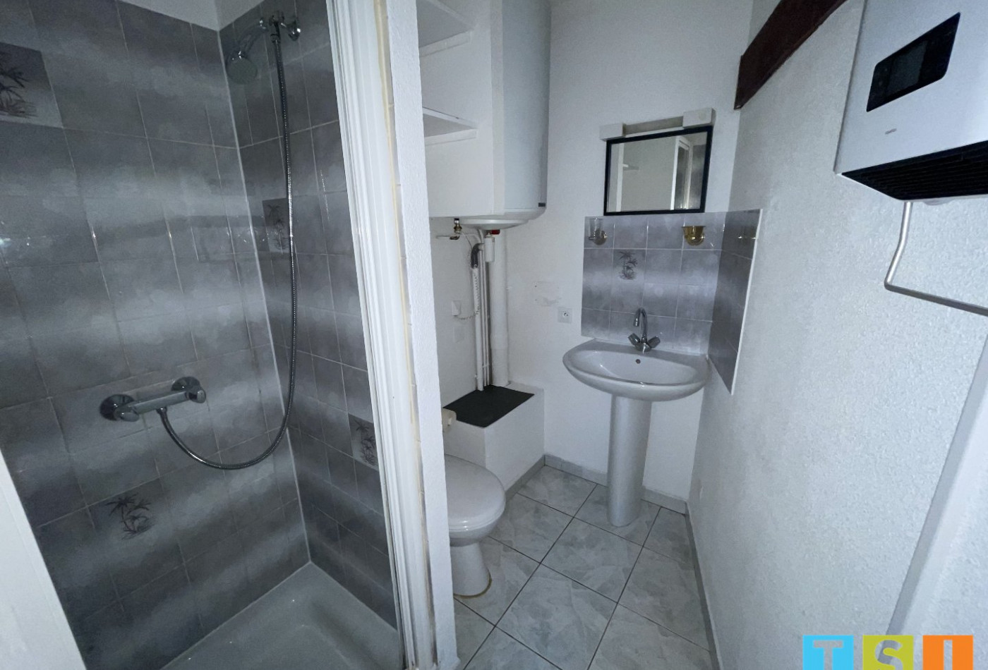 location Appartement mezzanine Gourdan Polignan - Photo 5