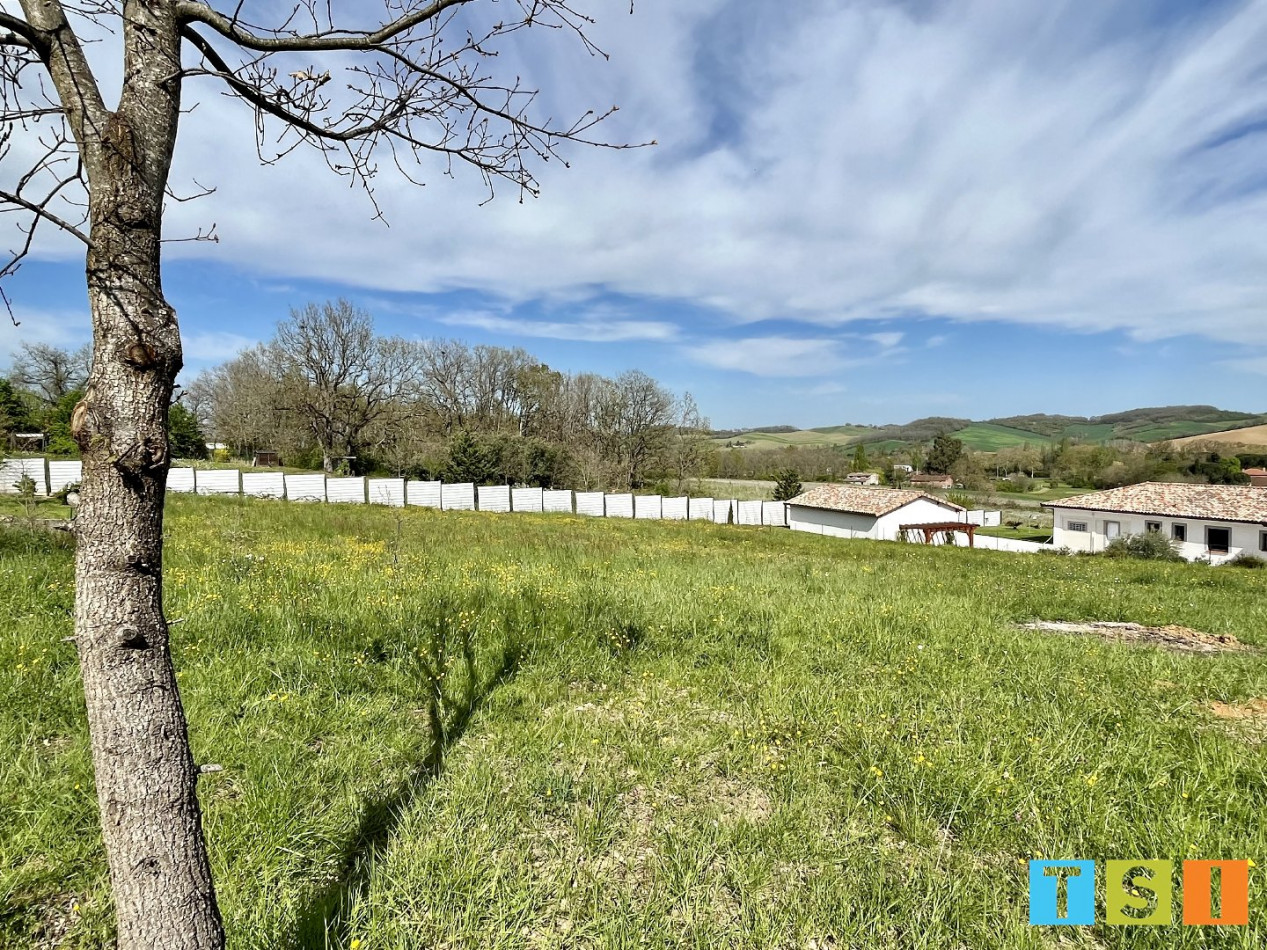 sale Terrain constructible L'isle En Dodon - Photo 2