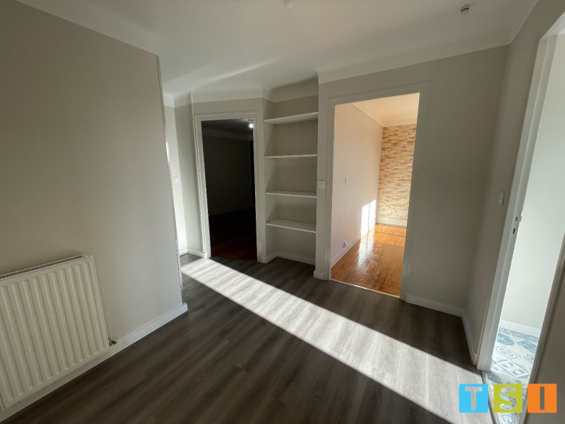 location Appartement rénové Valentine - Photo 9