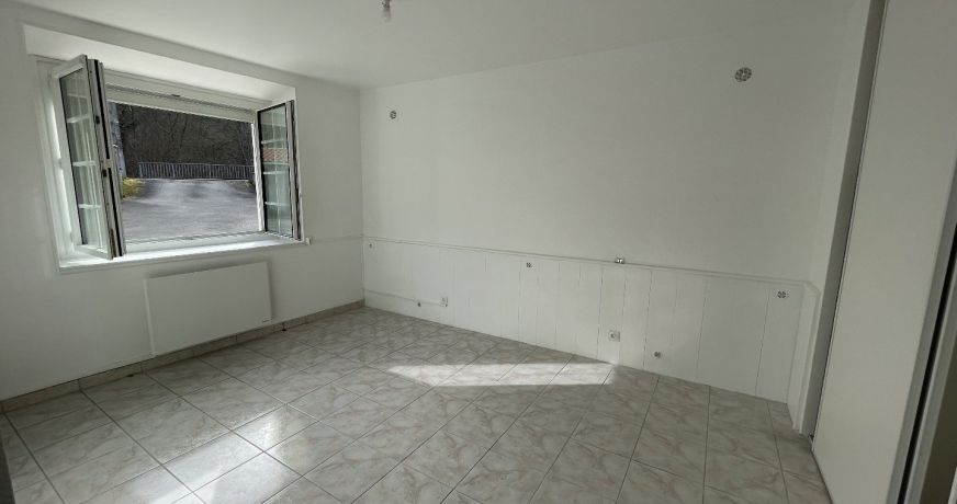 location Appartement rénové Lombres