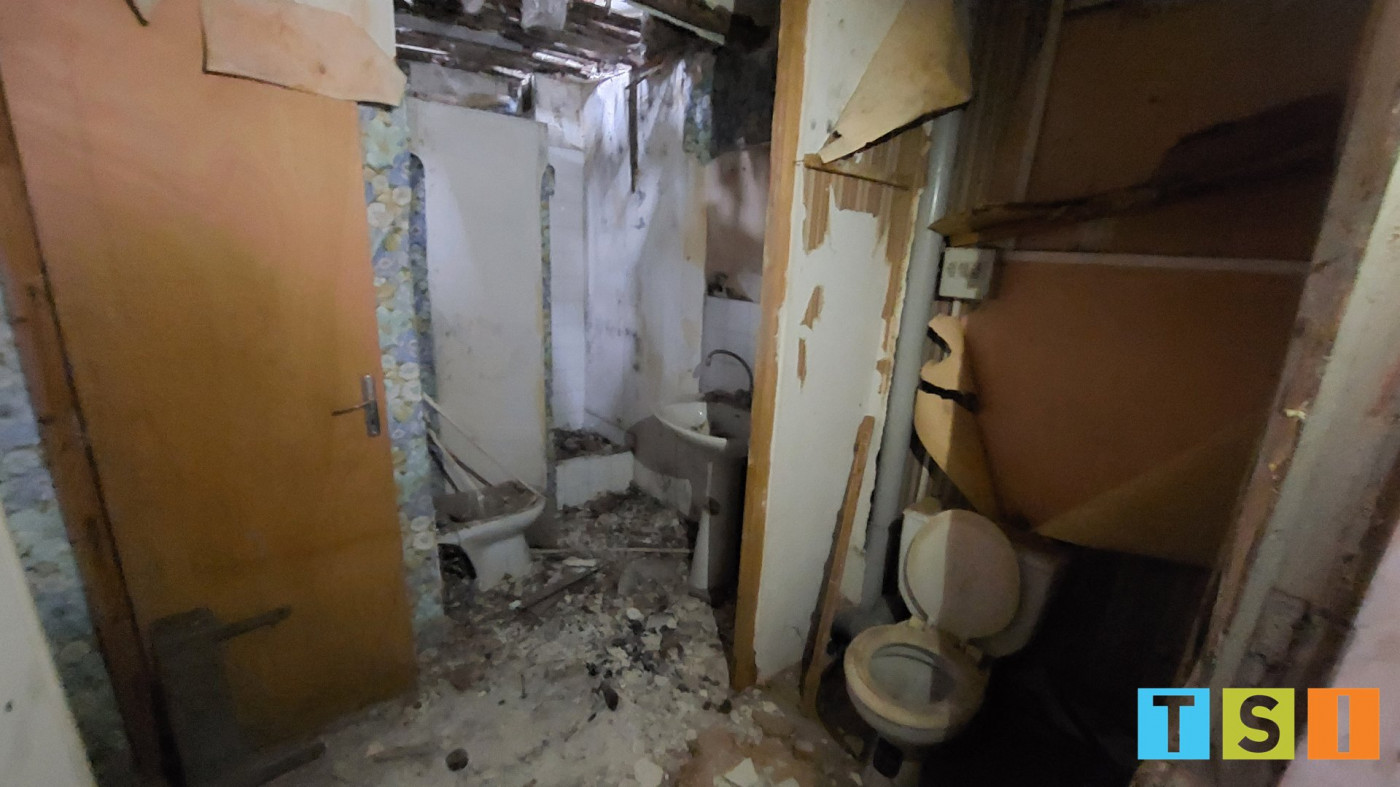 sale Maison à rénover Cazeres - Photo 6