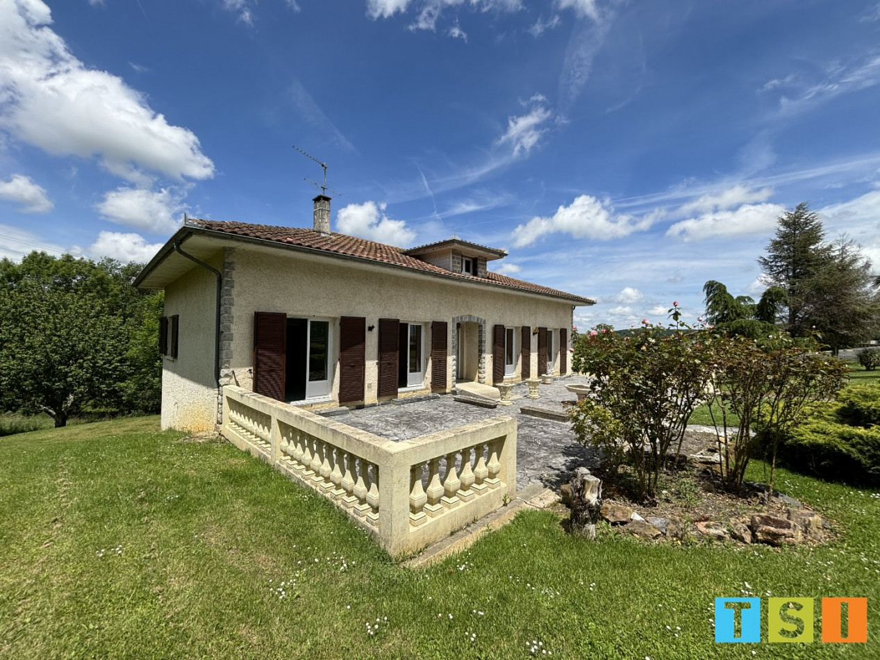 vente Maison Latoue - Photo 1
