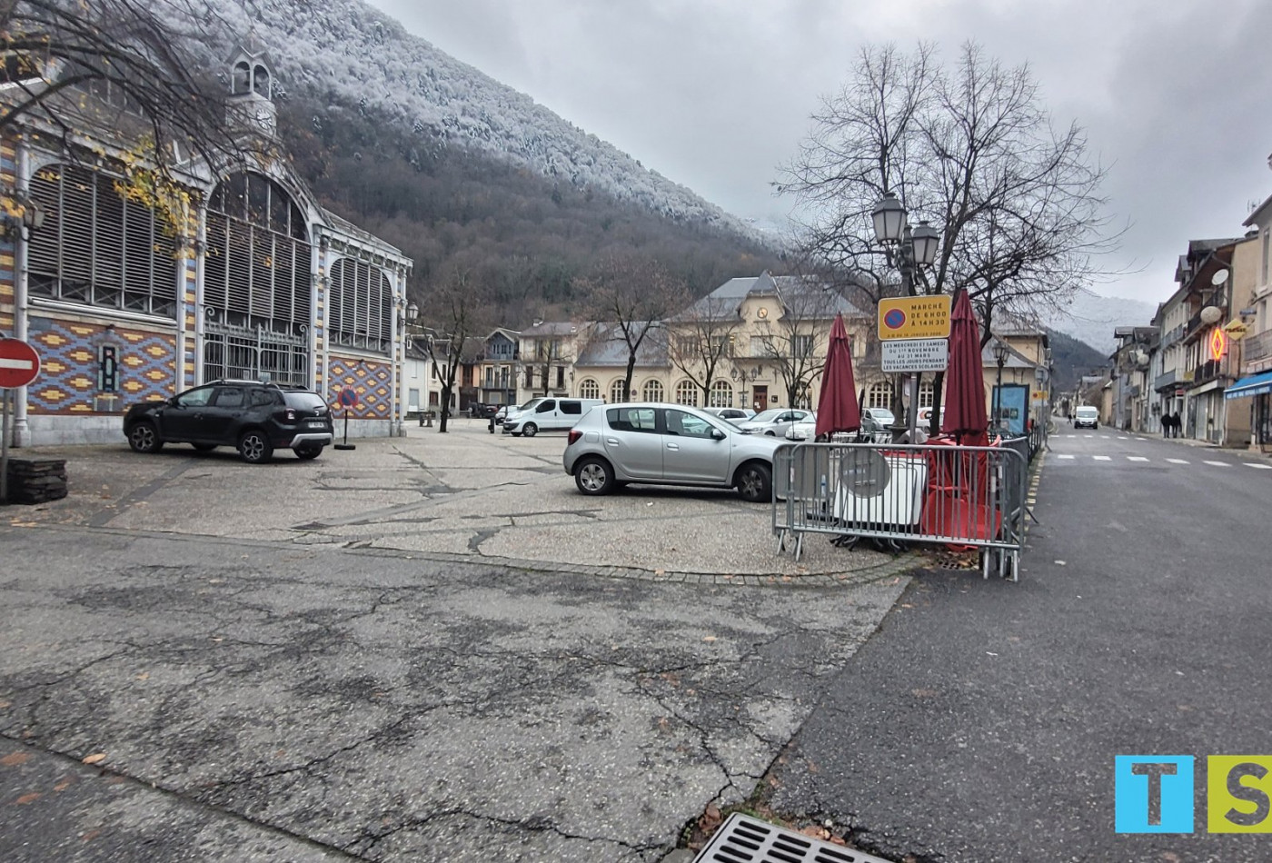vente Immeuble Bagneres De Luchon - Photo 2