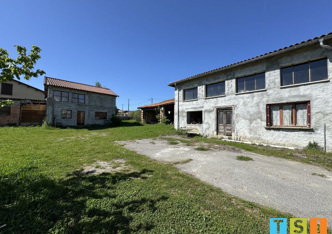 sale Maison à rénover Villeneuve De Riviere