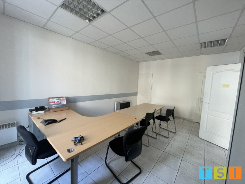 location Local commercial Boulogne Sur Gesse - Photo 2