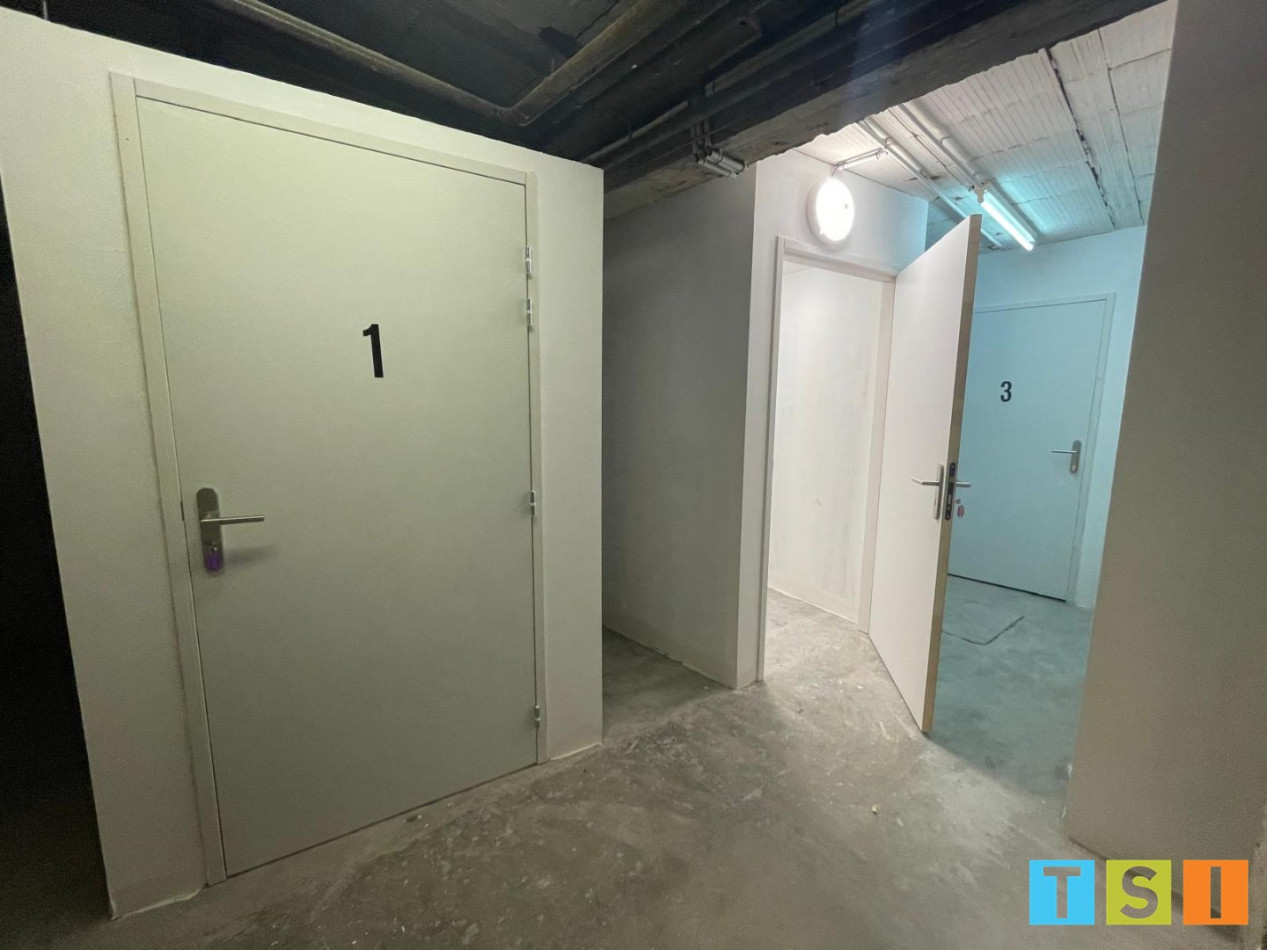 location Garage Bagneres De Luchon - Photo 1