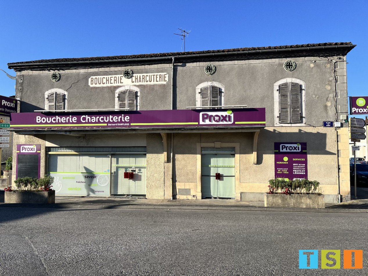 sale Ensemble immobilier Gourdan Polignan - Photo 1