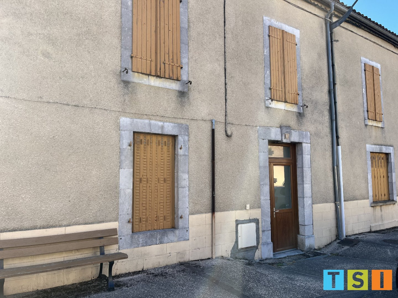 sale Ensemble immobilier Gourdan Polignan - Photo 2