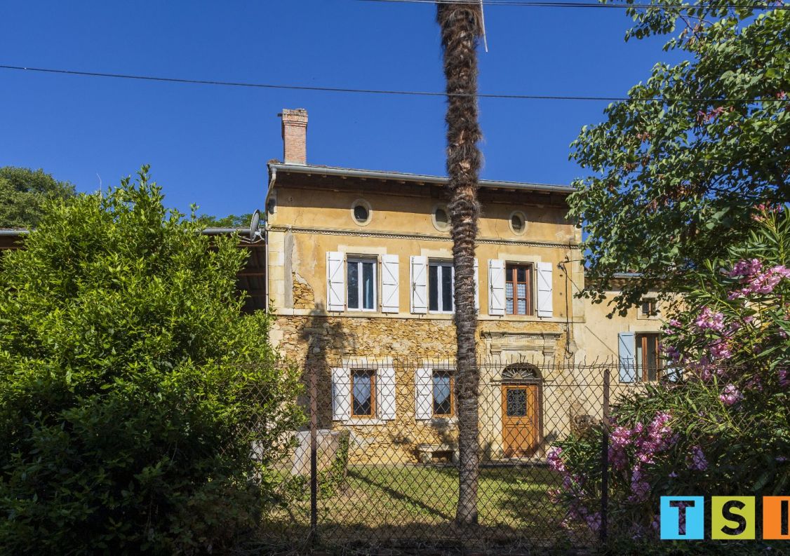 sale Maison de village Saint Michel