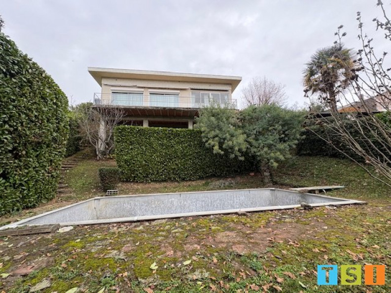 vente Maison et dépendances Montrejeau - Photo 1