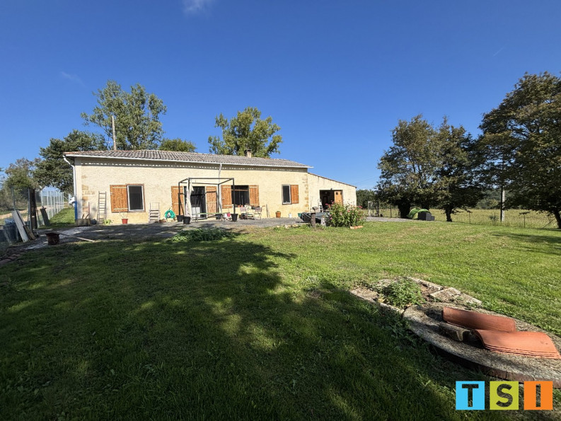 vente Maison et terrain Saint Marcet - Photo 1