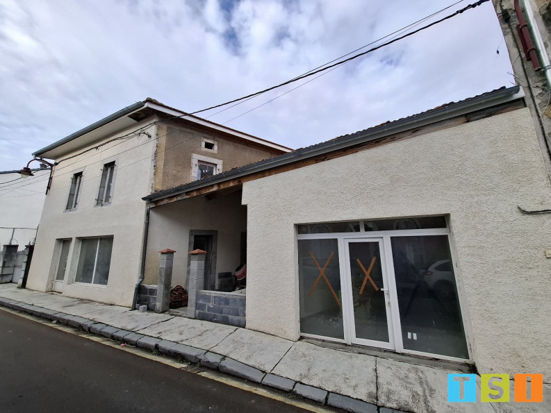 vente Immeuble Loures Barousse - Photo 1