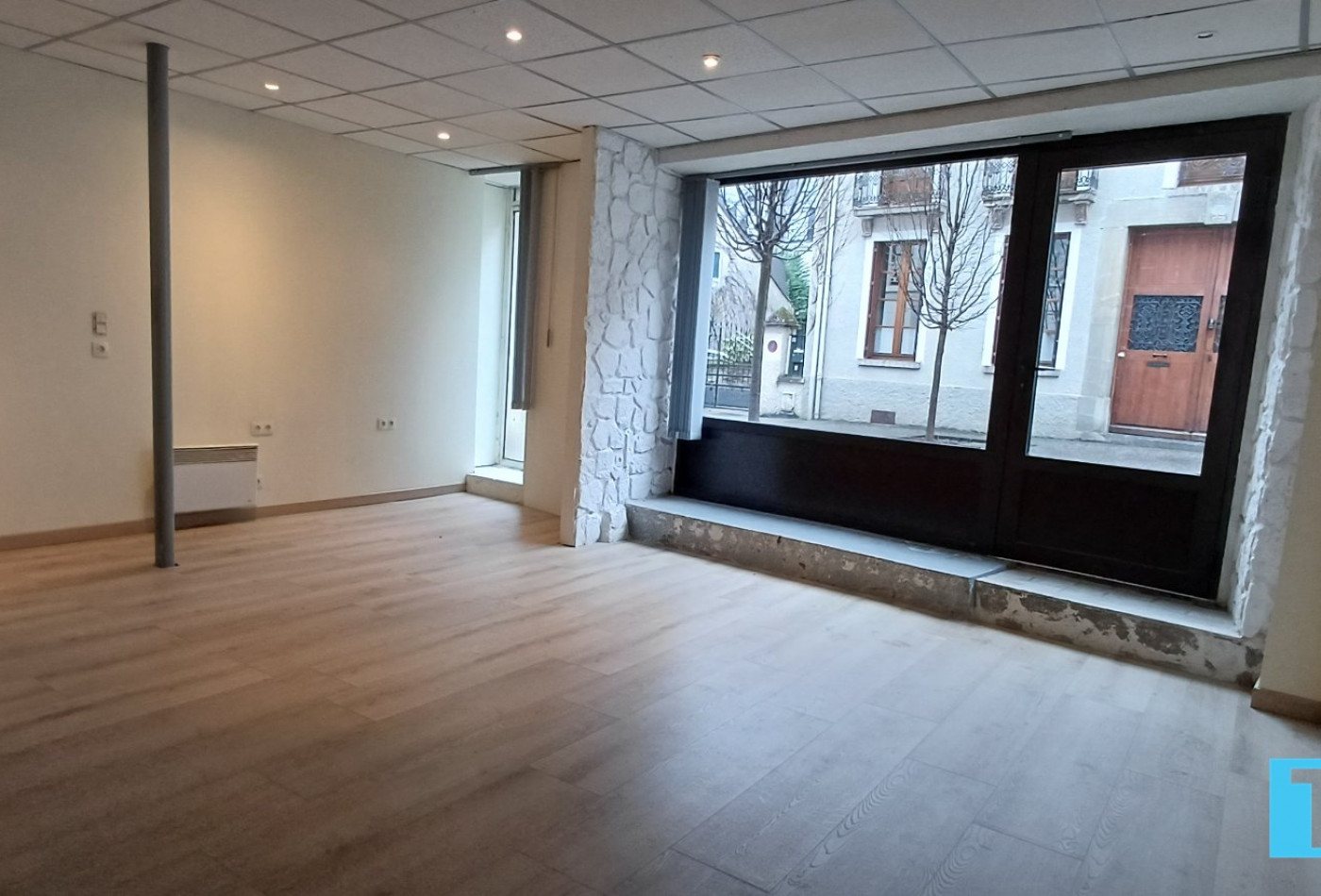 vente Ateliers et bureaux Bagneres De Luchon - Photo 1