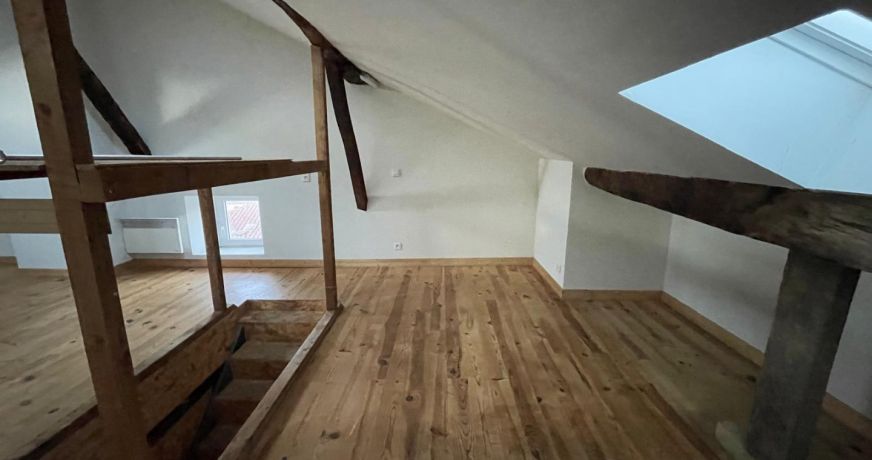 location Appartement Aspet