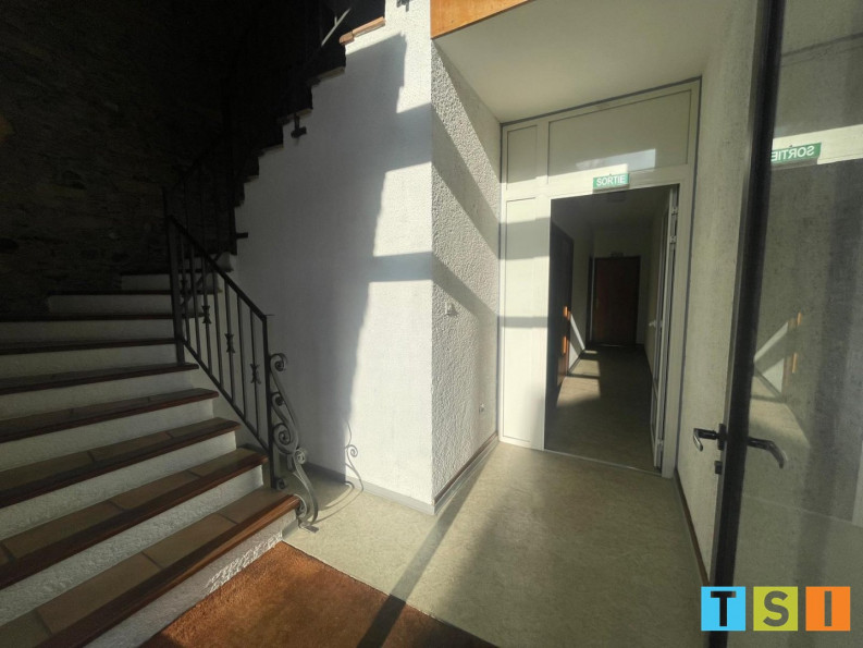 location Ateliers et bureaux Saint Gaudens - Photo 1
