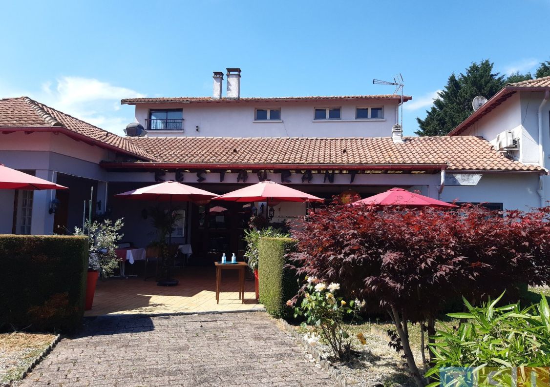 sale Immeuble commercial Labarthe Inard