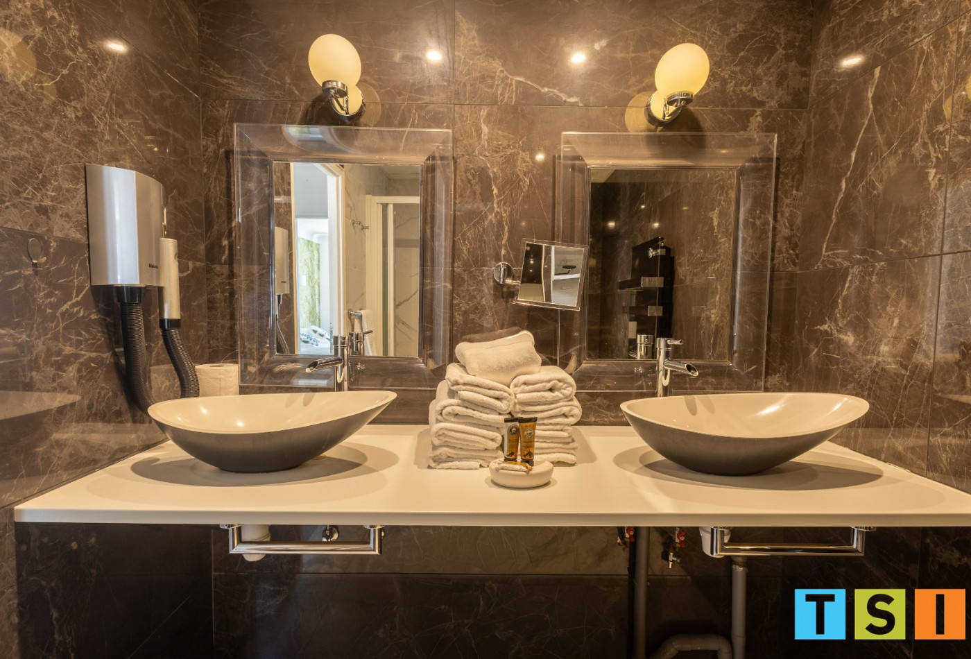 vente Appartement rénové Bagneres De Luchon - Photo 4