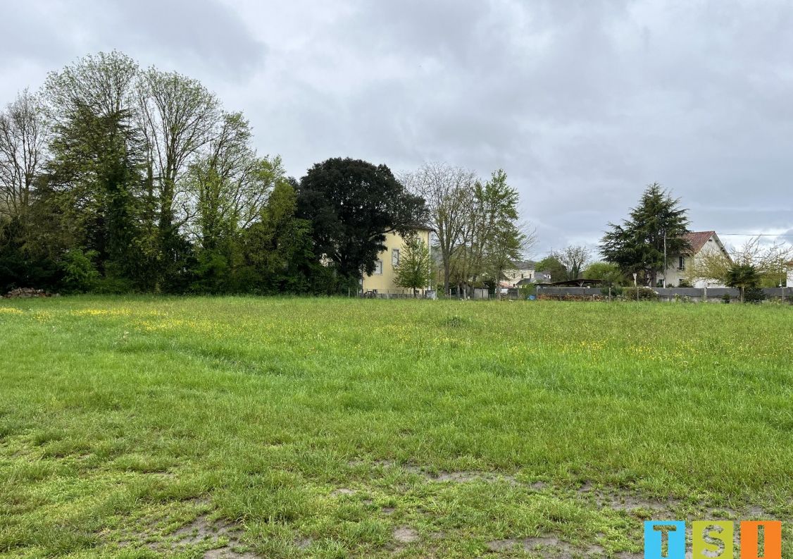 sale Terrain constructible Gourdan Polignan