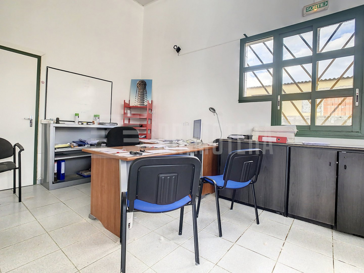 à vendre Entrepots et bureaux Dremil-lafage - Photo 2