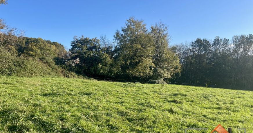 à vendre Terrain constructible Aspet