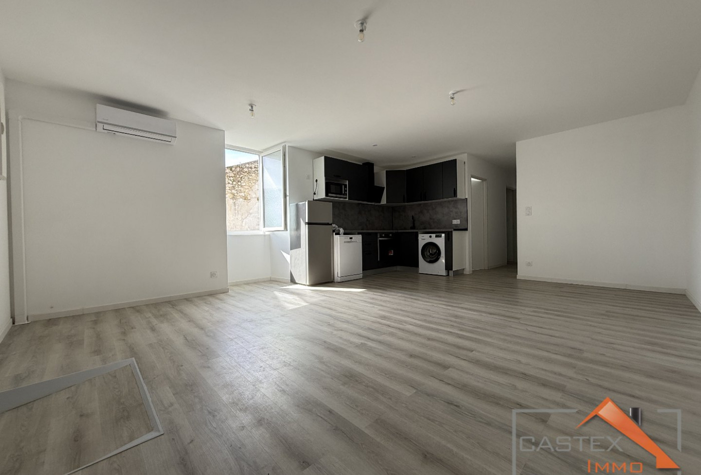 location Appartement Mane - Photo 1