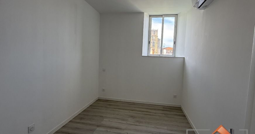 à louer Appartement Mane