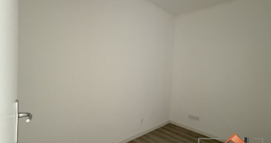 à louer Appartement Mane