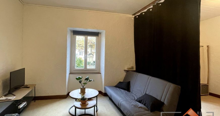 à louer Studio Mane