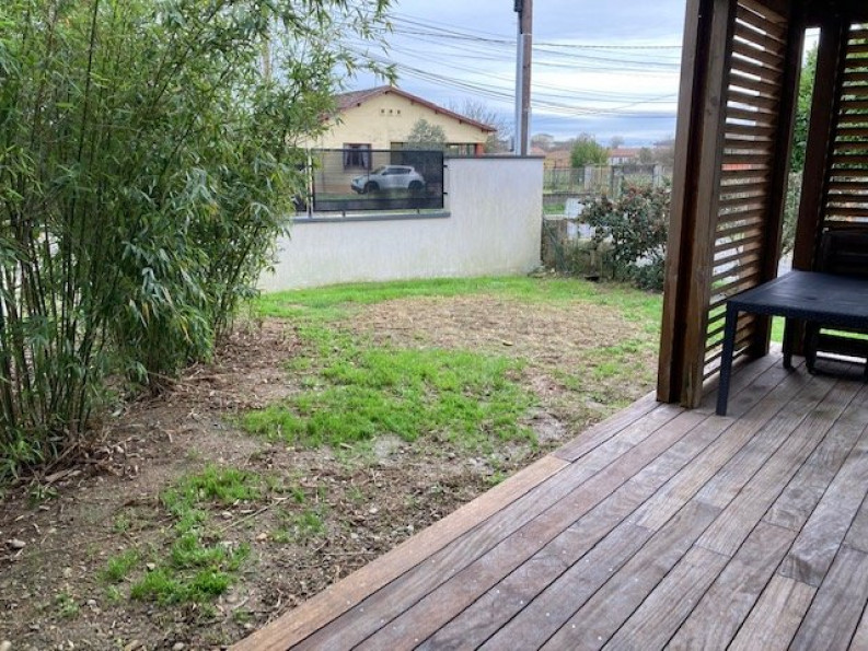 location Appartement en rez de jardin Lespinasse - Photo 2