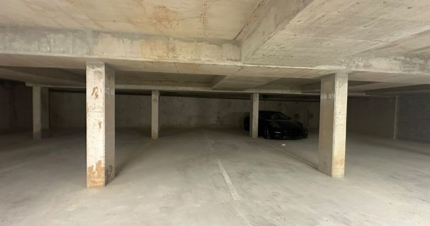 vente Garage Frejus