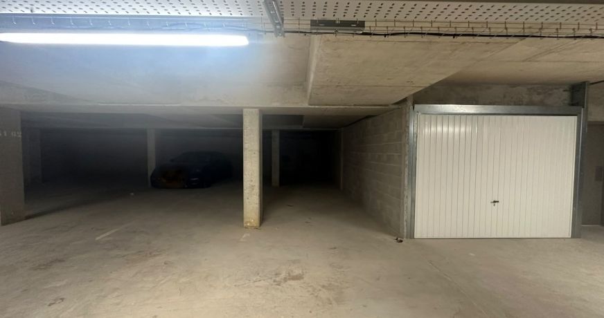 vente Garage Frejus