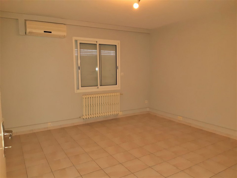 location Bureau Montrabe - Photo 1