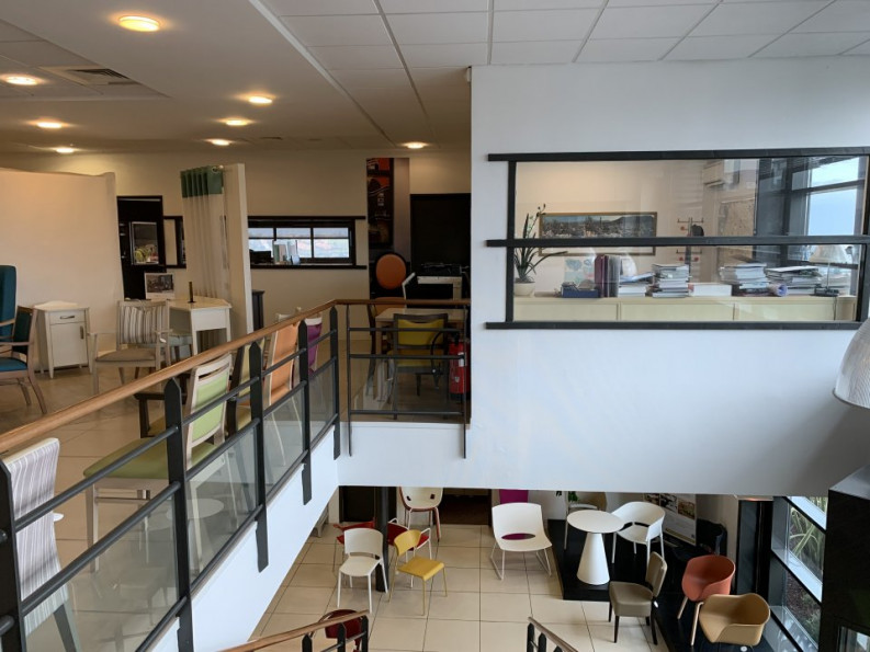 location Entrepot Saint Jean - Photo 1