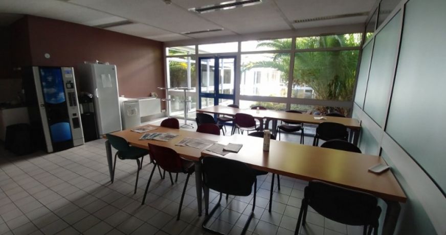 location Bureau Labege