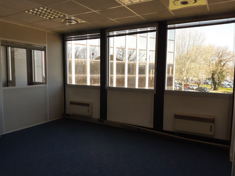 location Bureau Labege - Photo 2