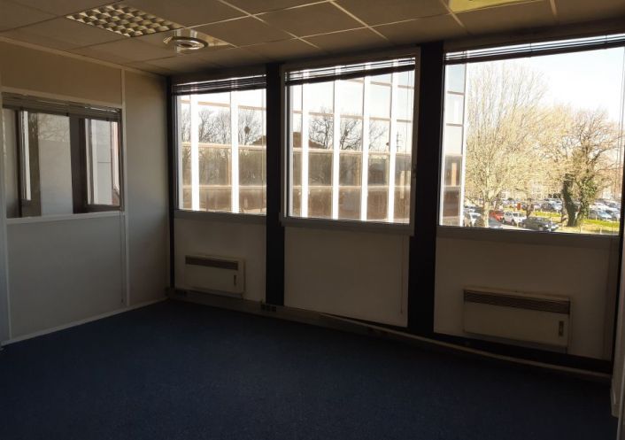 location Bureau Labege