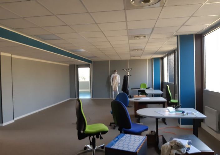 location Bureau Labege