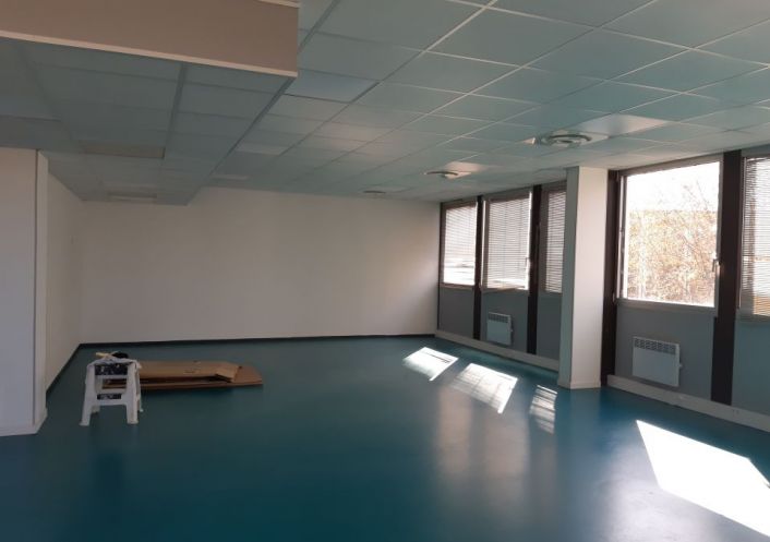 location Bureau Labege