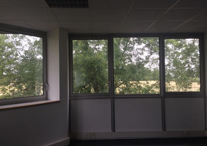 location Bureau Labege