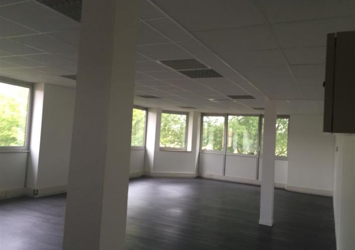 location Bureau Labege