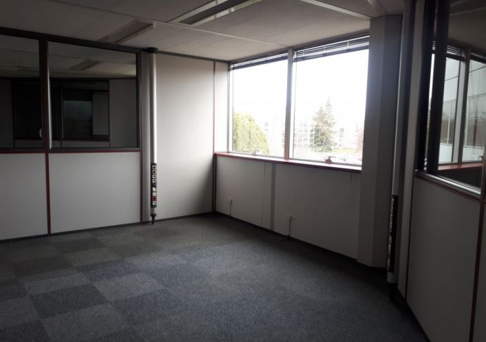 location Bureau Labege