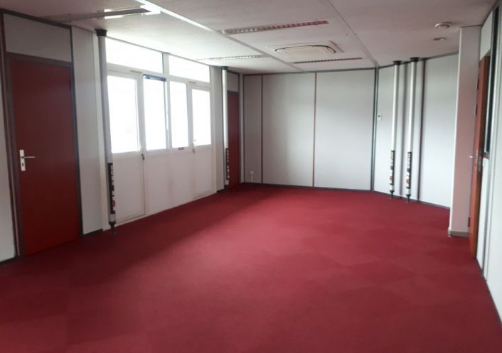 location Bureau Labege