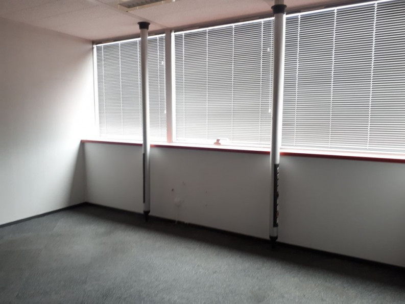 location Bureau Labege - Photo 6