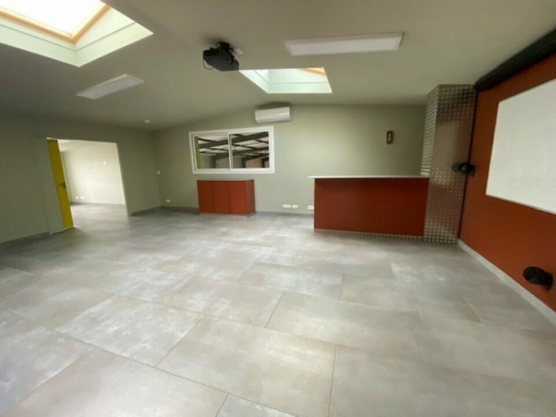 location Entrepot La Salvetat Saint Gilles - Photo 2