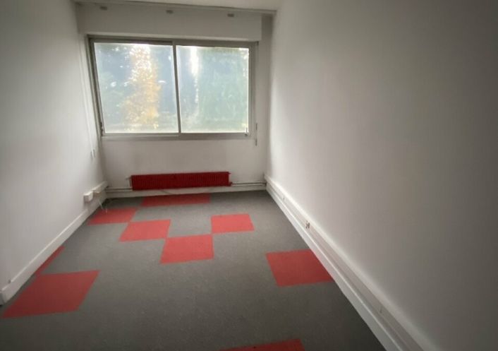 location Bureau Saint Jean