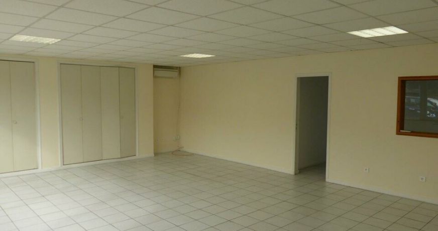 location Entrepot Montrabe