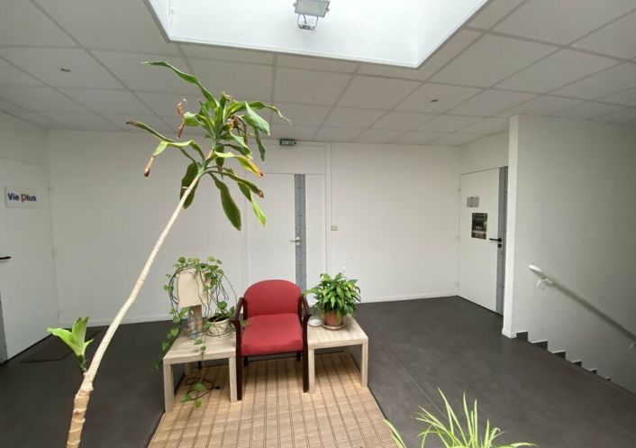 location Bureau Labege